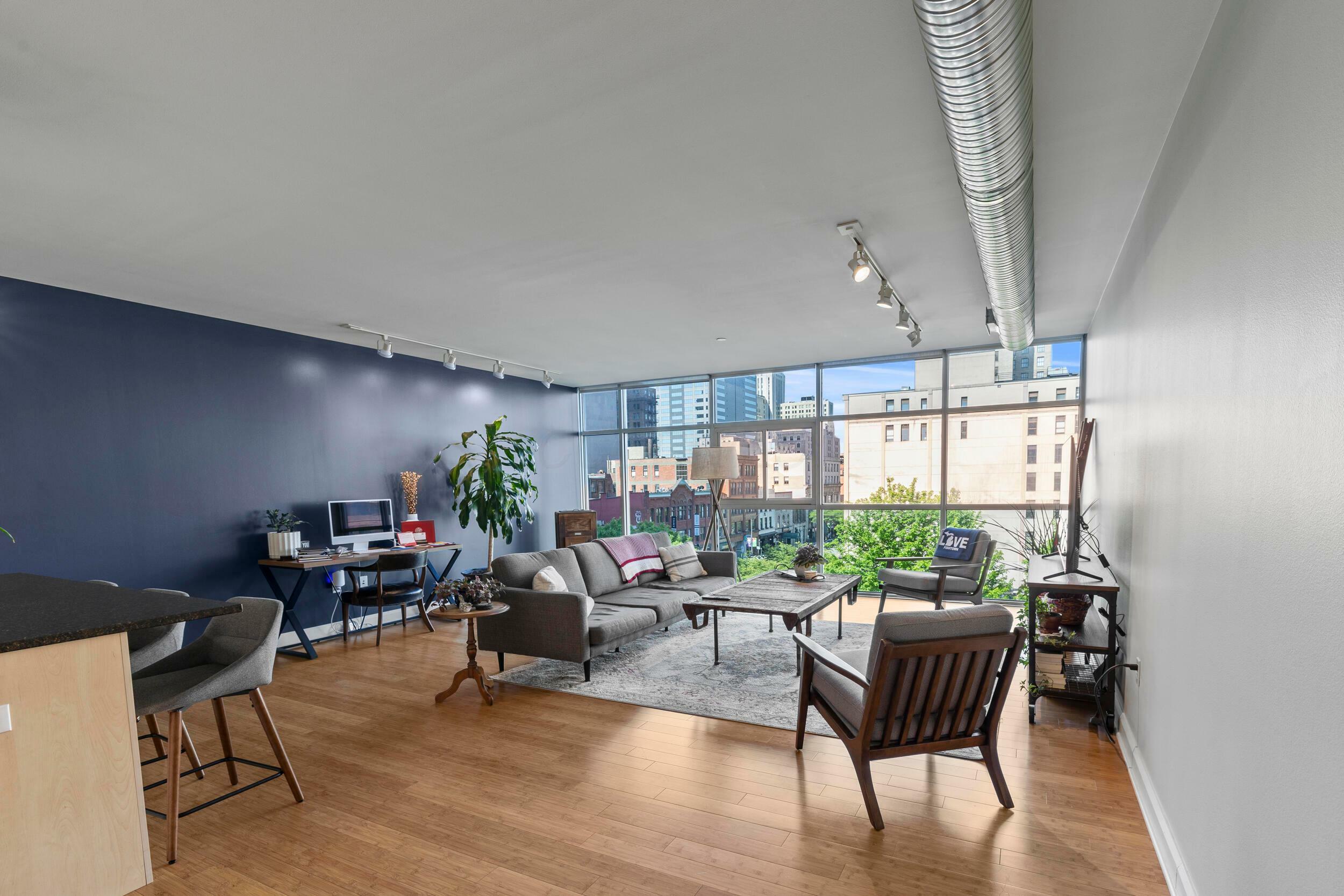 Property Photo: 100 E Gay Street OH 43215