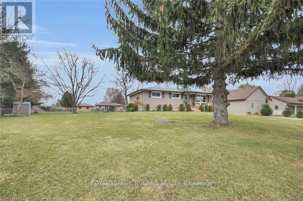 Property Photo: 104 Simcoe Crescent ON N0L 1R0