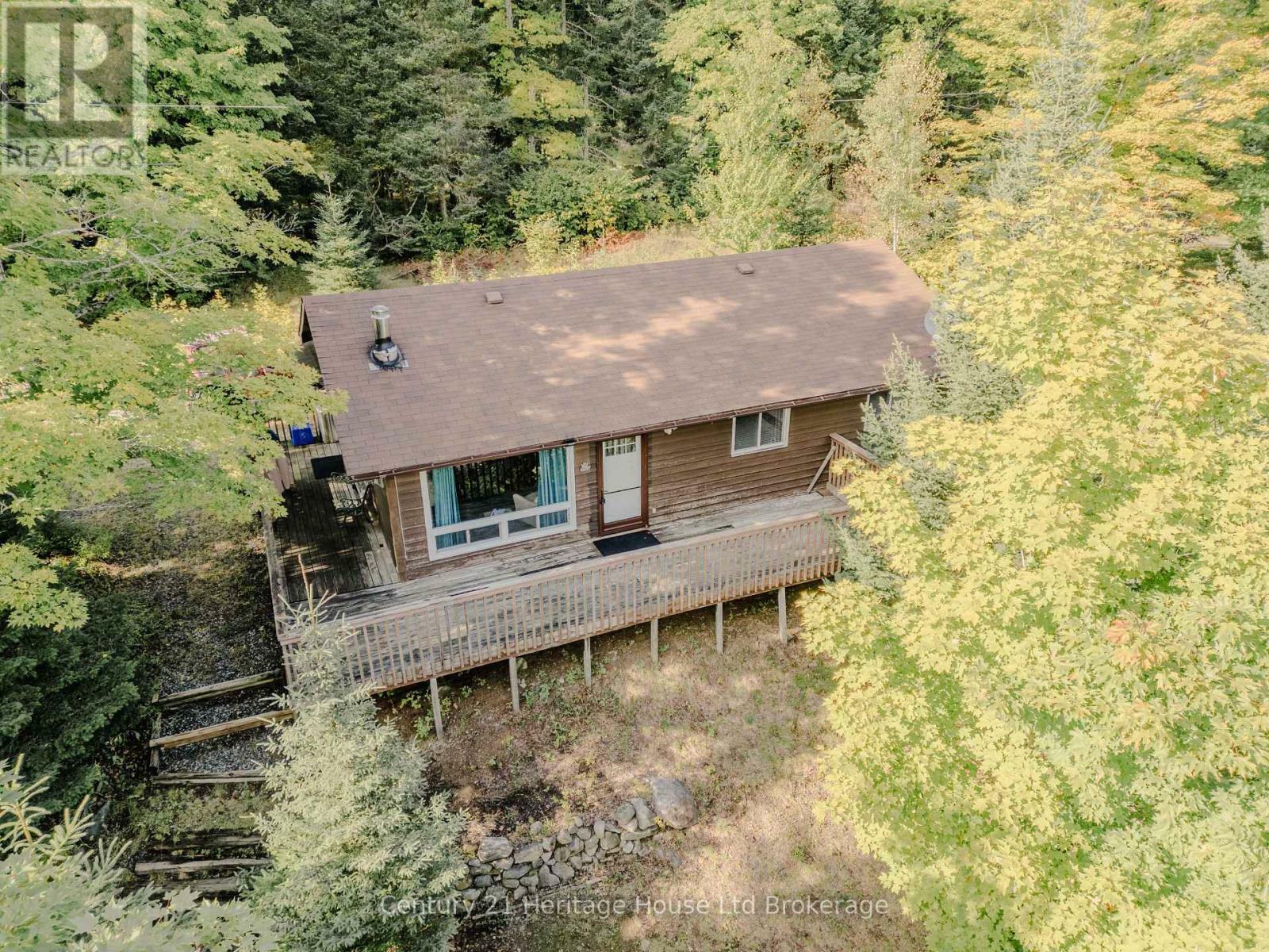 Property Photo: 95 Gray Jay Lane ON P0A 1M0
