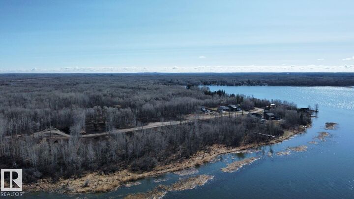 Property Photo: 511 Duncan Road AB T0E 1A0