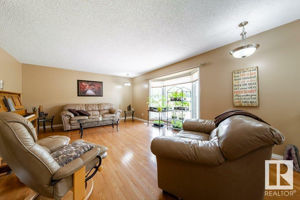 Property Photo:  54125 Range Road 165  AB T7E 3N1 