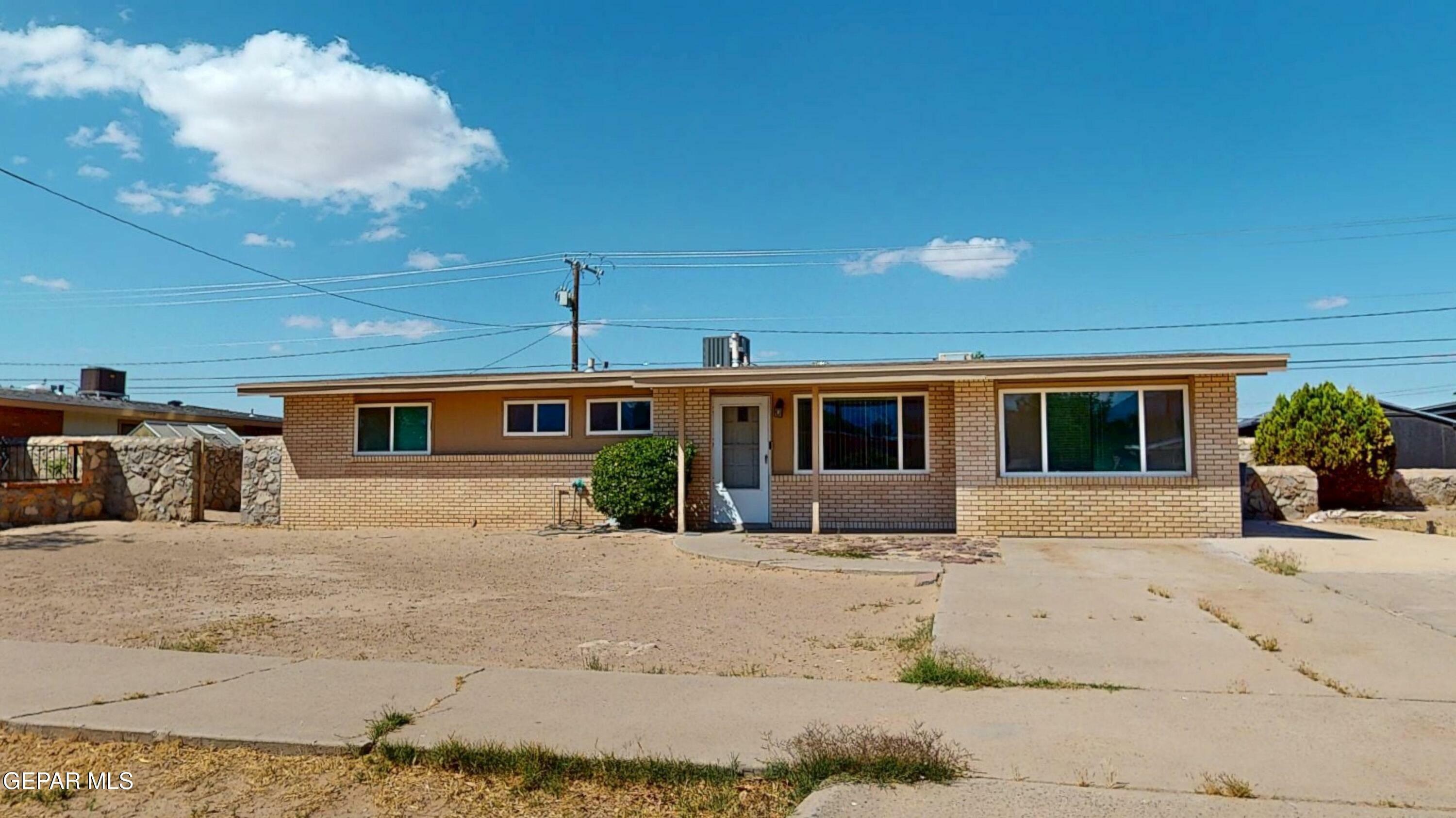 Property Photo: 4553 Skylark Way TX 79922