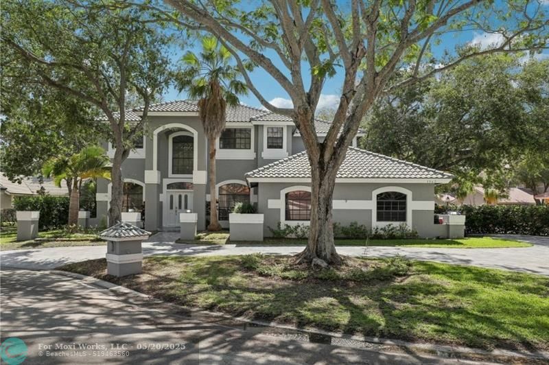 Property Photo: 1943 Hartford Way FL 33071