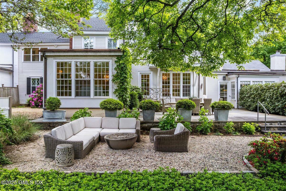 190 Lake Avenue  Greenwich CT 06830 photo