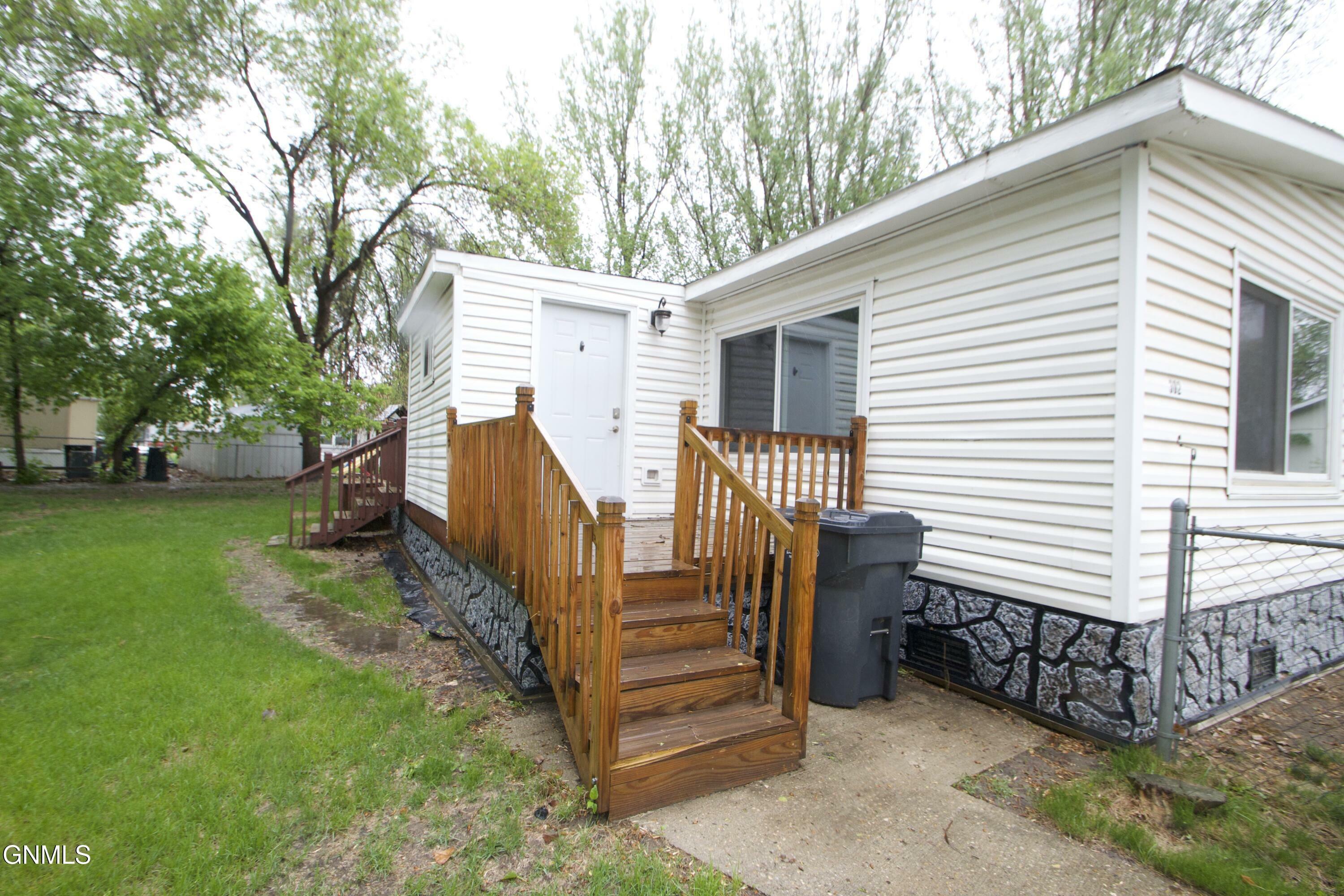 Property Photo: 302 Buckingham Place ND 58504