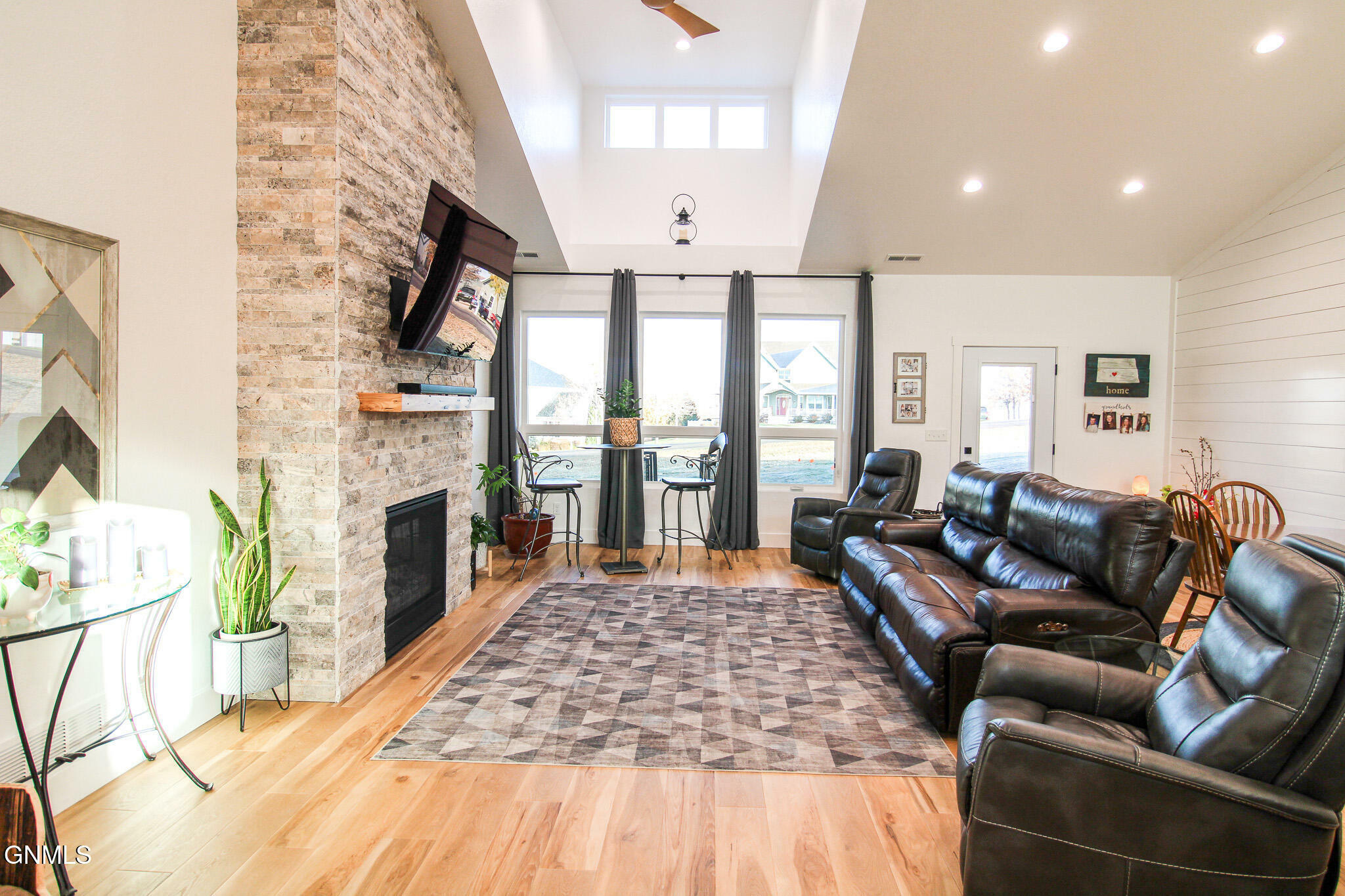 8127 Hawktree Drive  Bismarck ND 58503 photo