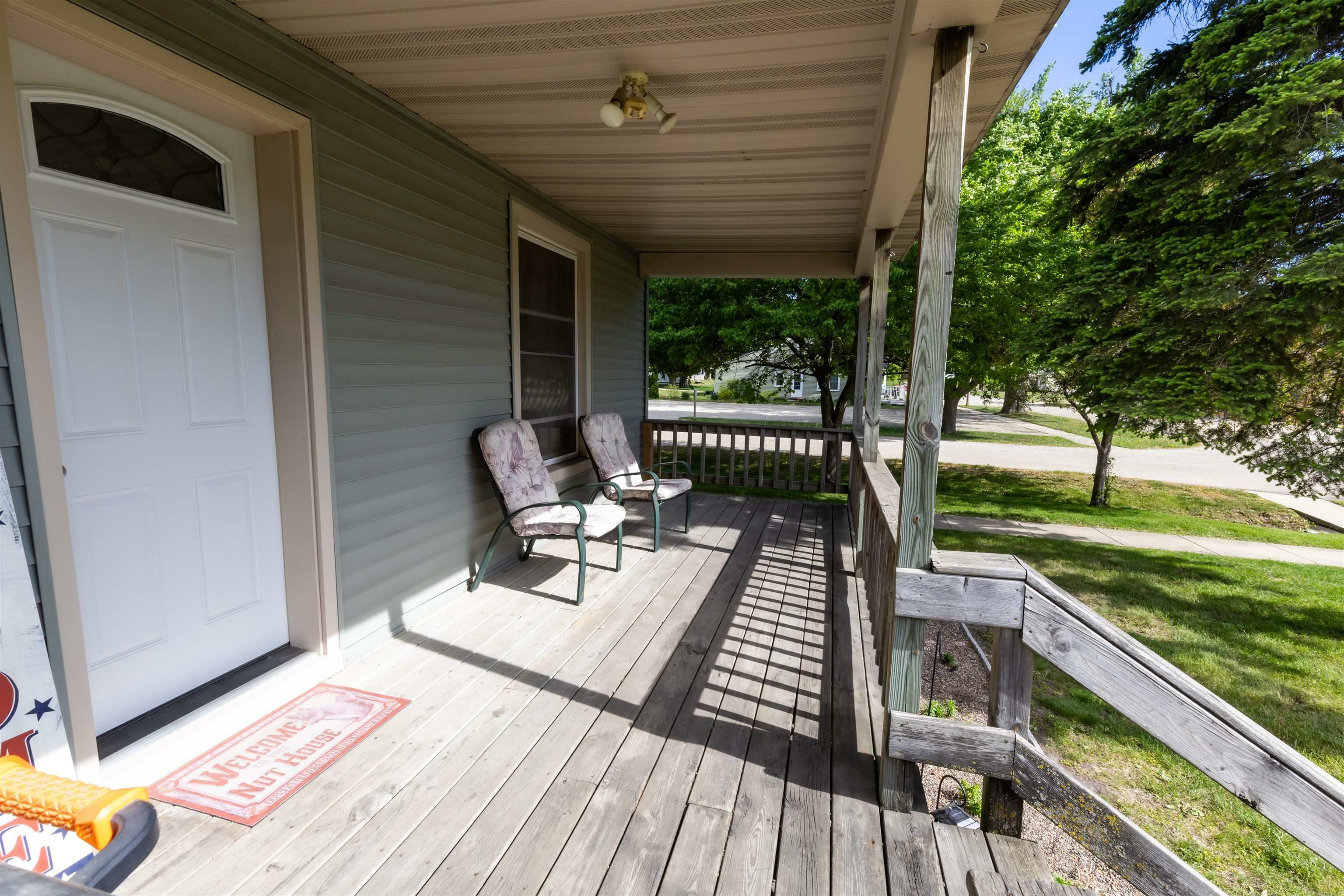 Property Photo: 200 Mechanic Street IA 52142