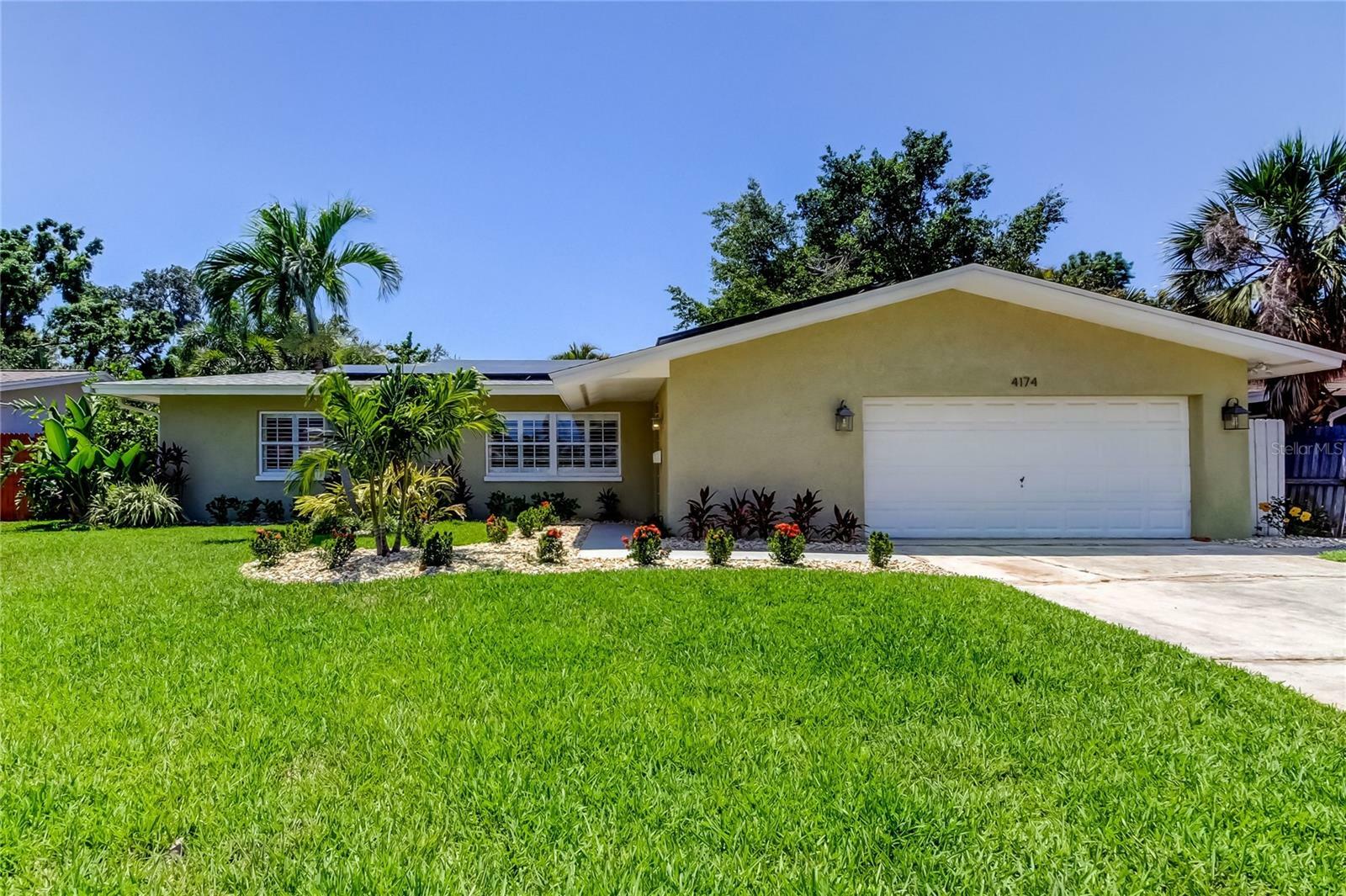 Property Photo: 4174 14th Lane NE FL 33703