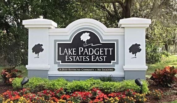 Property Photo:  4074 Parkway Boulevard  FL 34639 