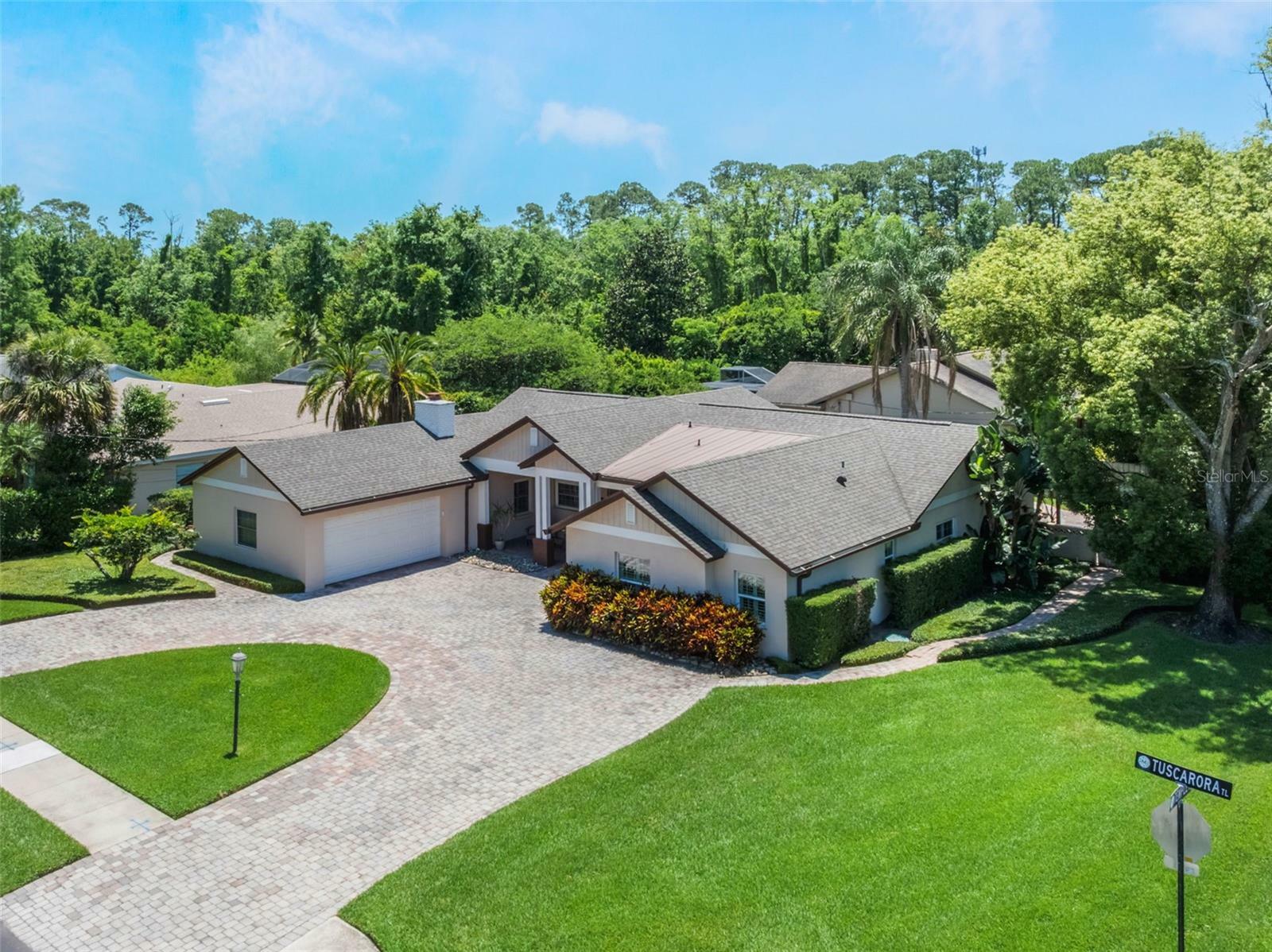 Property Photo: 2106 Tuscarora Trail FL 32751