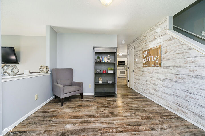 Property Photo:  2258 Bridlewood Drive  IN 46131 