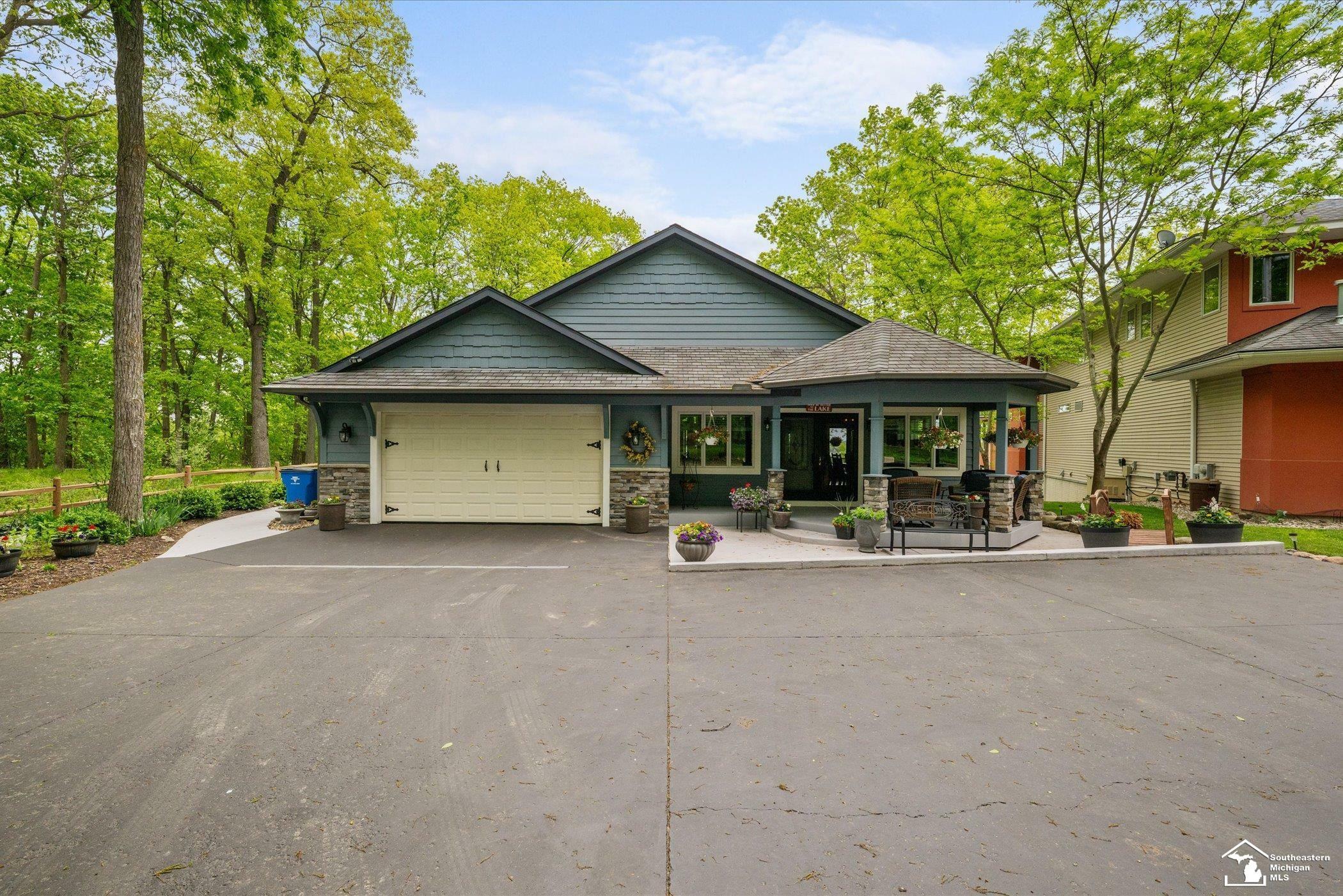 Property Photo:  2307 Tecumseh Drive  MI 49230 