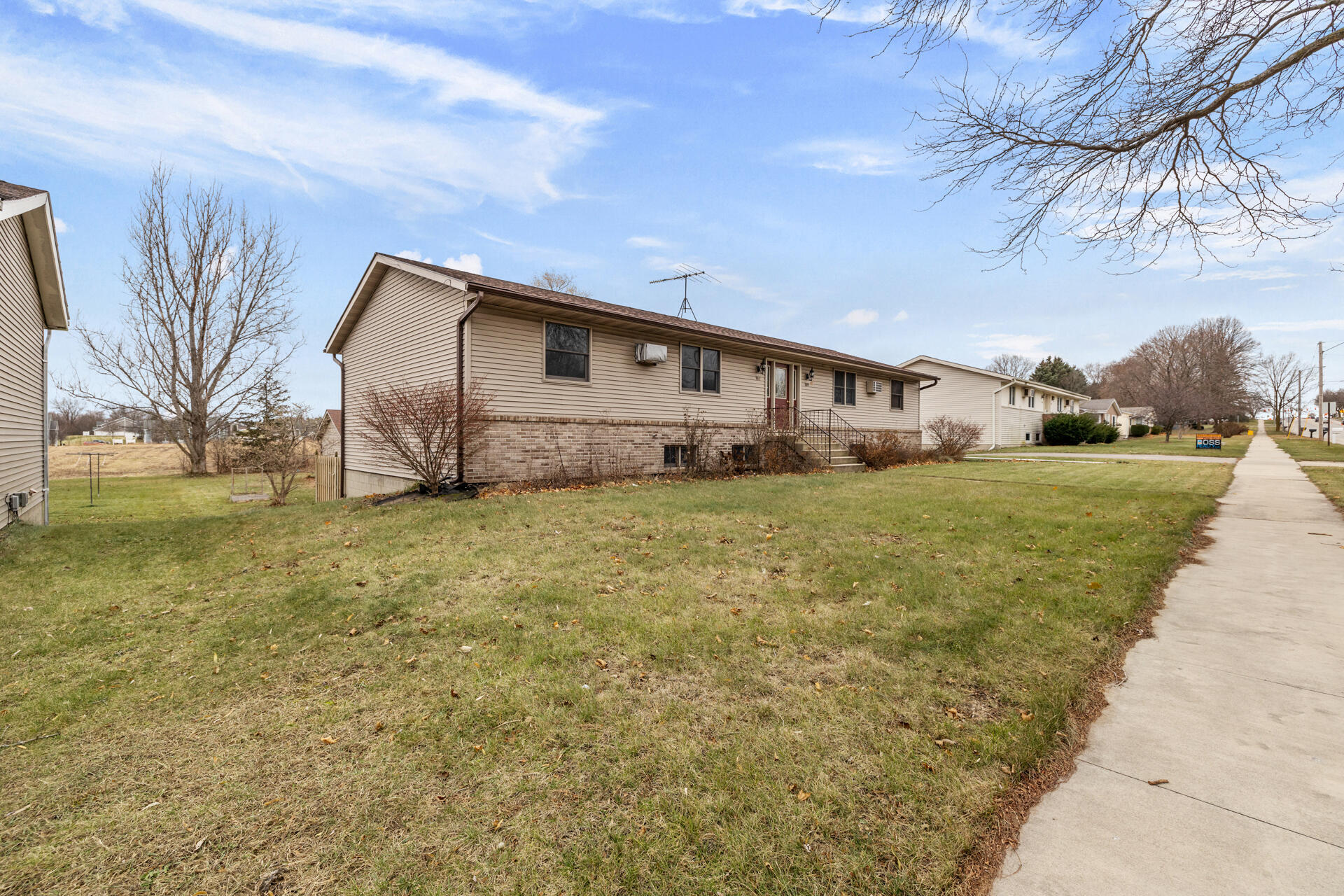 Property Photo: 167 W Paradise Dr WI 53095