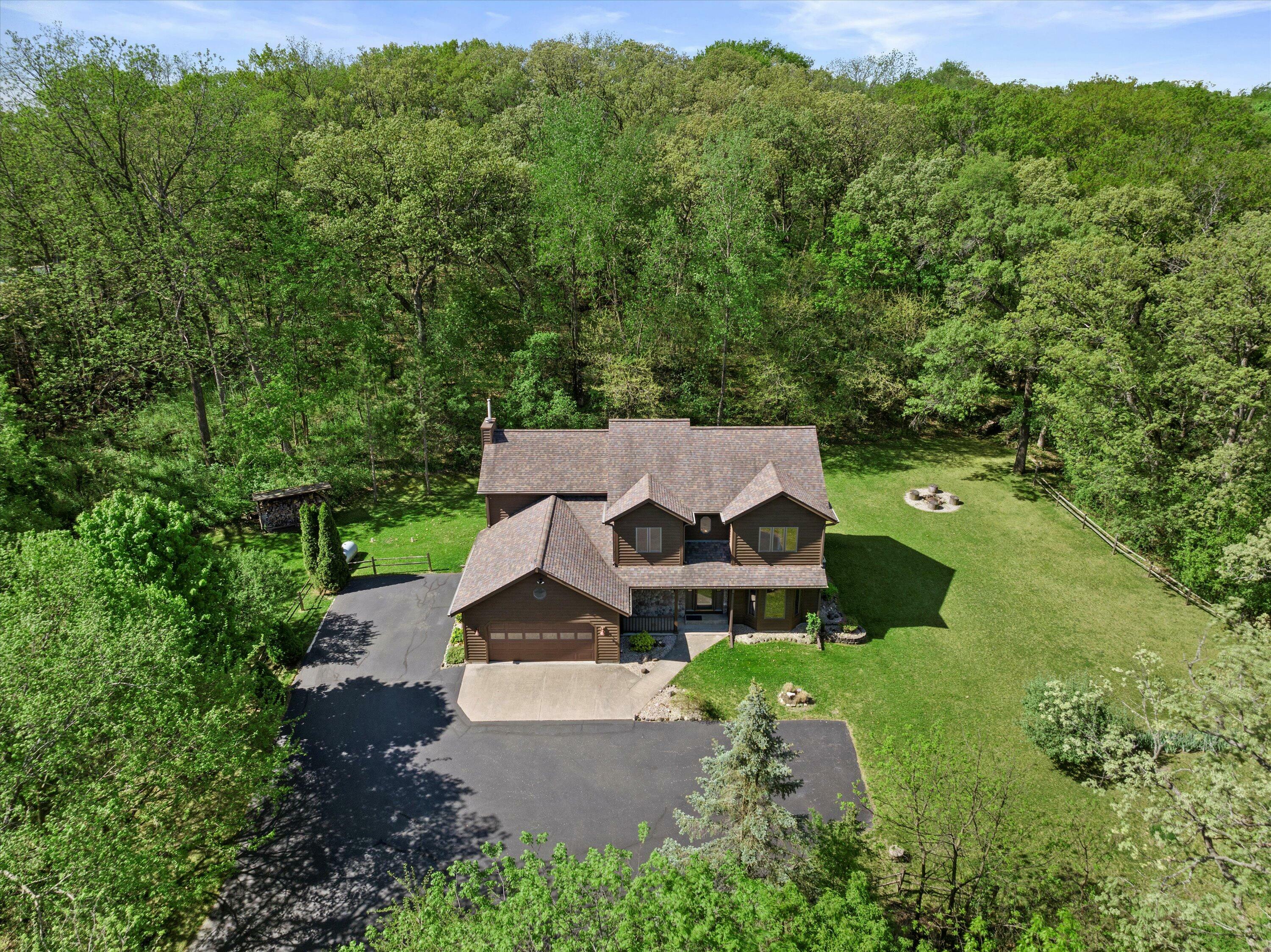 Property Photo: W325s6995 Squire Ln WI 53149