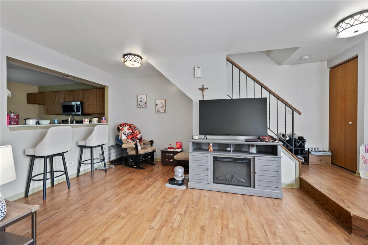 Property Photo: 2674 Stanton Court S IL 60502