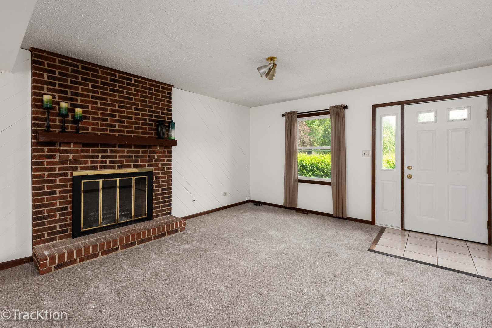 Property Photo: 11S546 Whittington Lane IL 60564