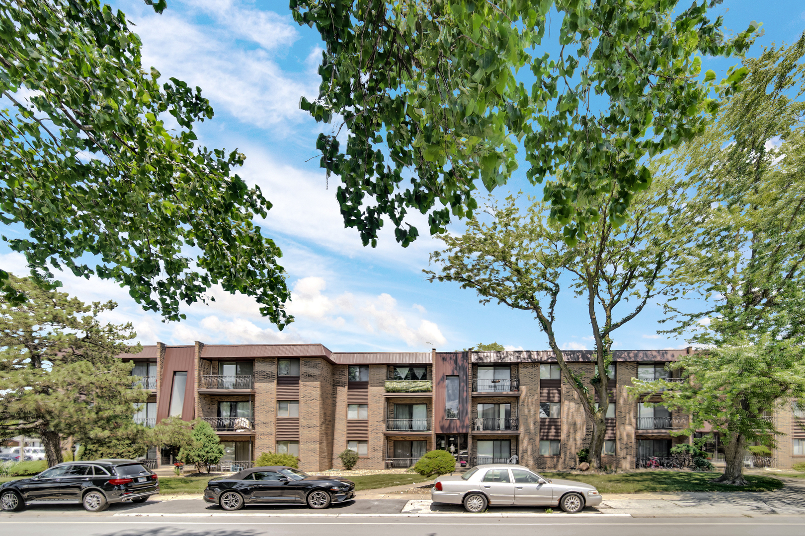Property Photo:  3010 Bernice Road 104  IL 60438 