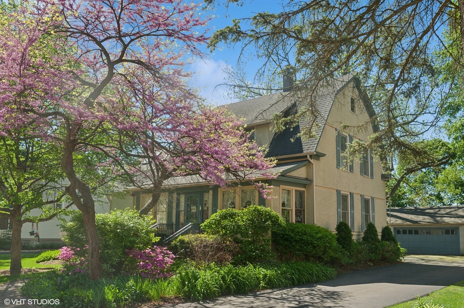 Property Photo: 141 W Lincoln Avenue IL 60048