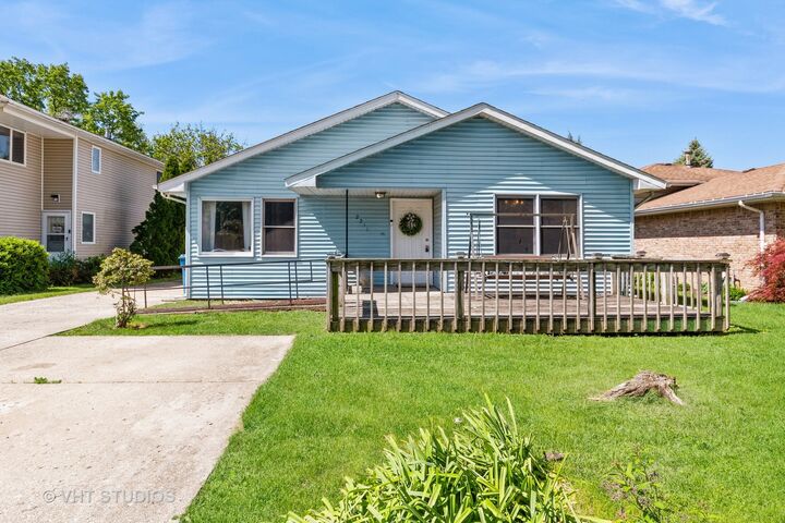 Property Photo:  2211 Greengold Street  IL 60403 