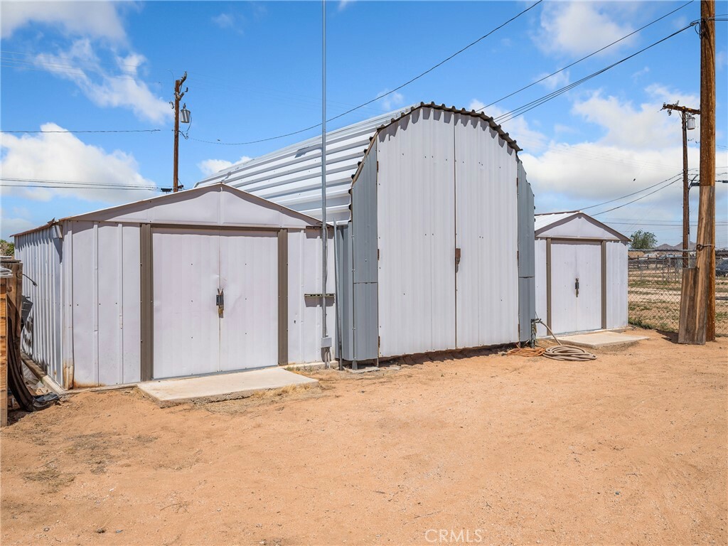 Property Photo: 14060 Osage Road CA 92307