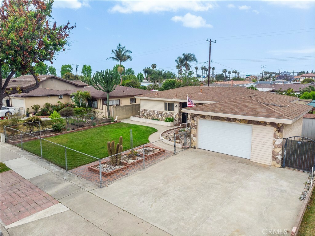 Property Photo:  13401 Cypress Street  CA 92843 