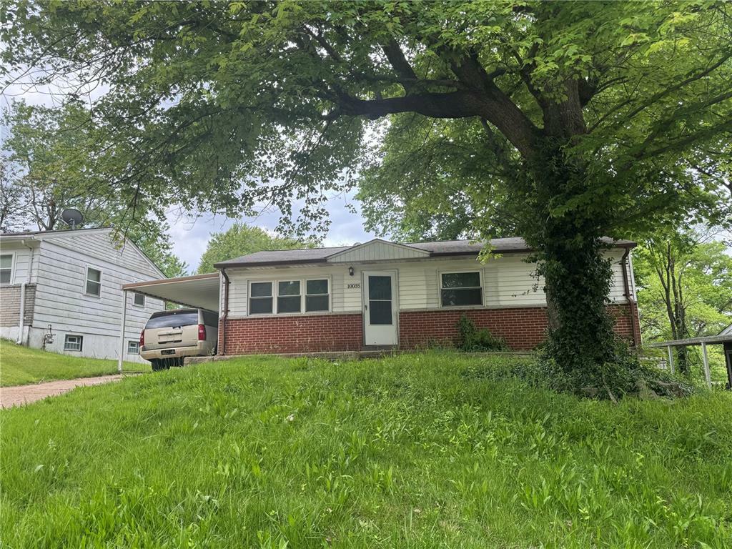 Property Photo: 10035 Winkler Drive MO 63136