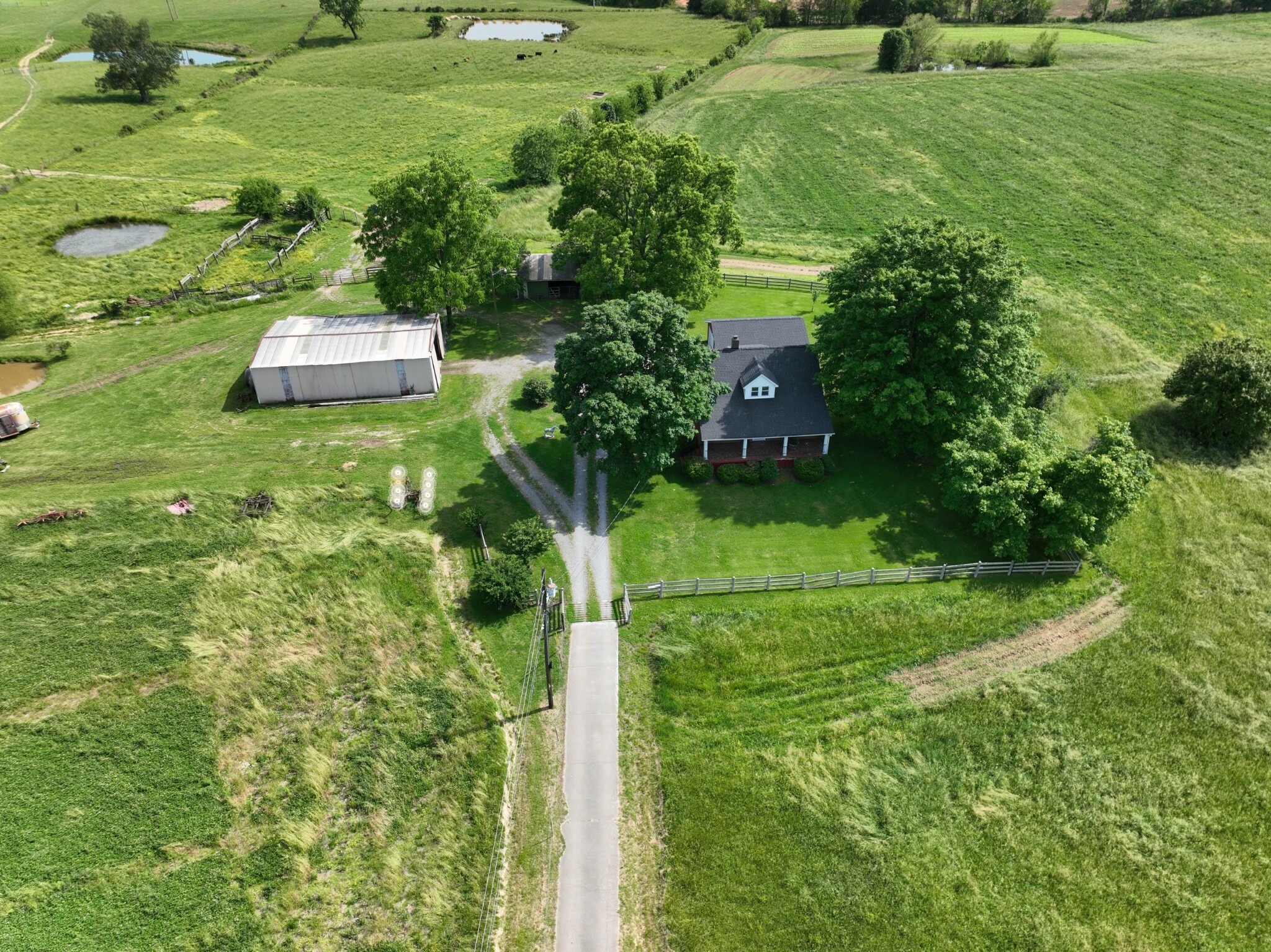 Property Photo: 2274 Indian Mound Rd TN 37191