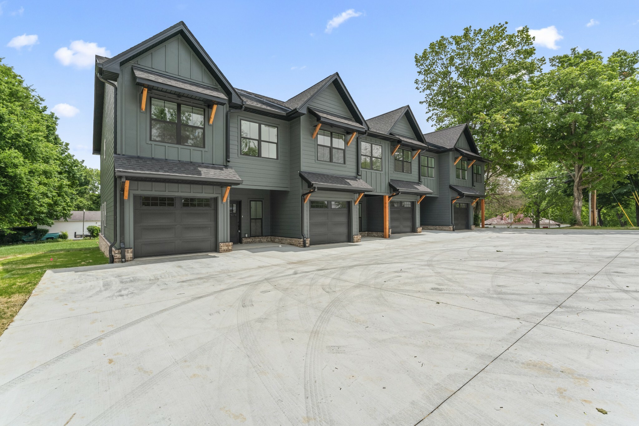 Property Photo: 213 S Porter St 213 TN 37398