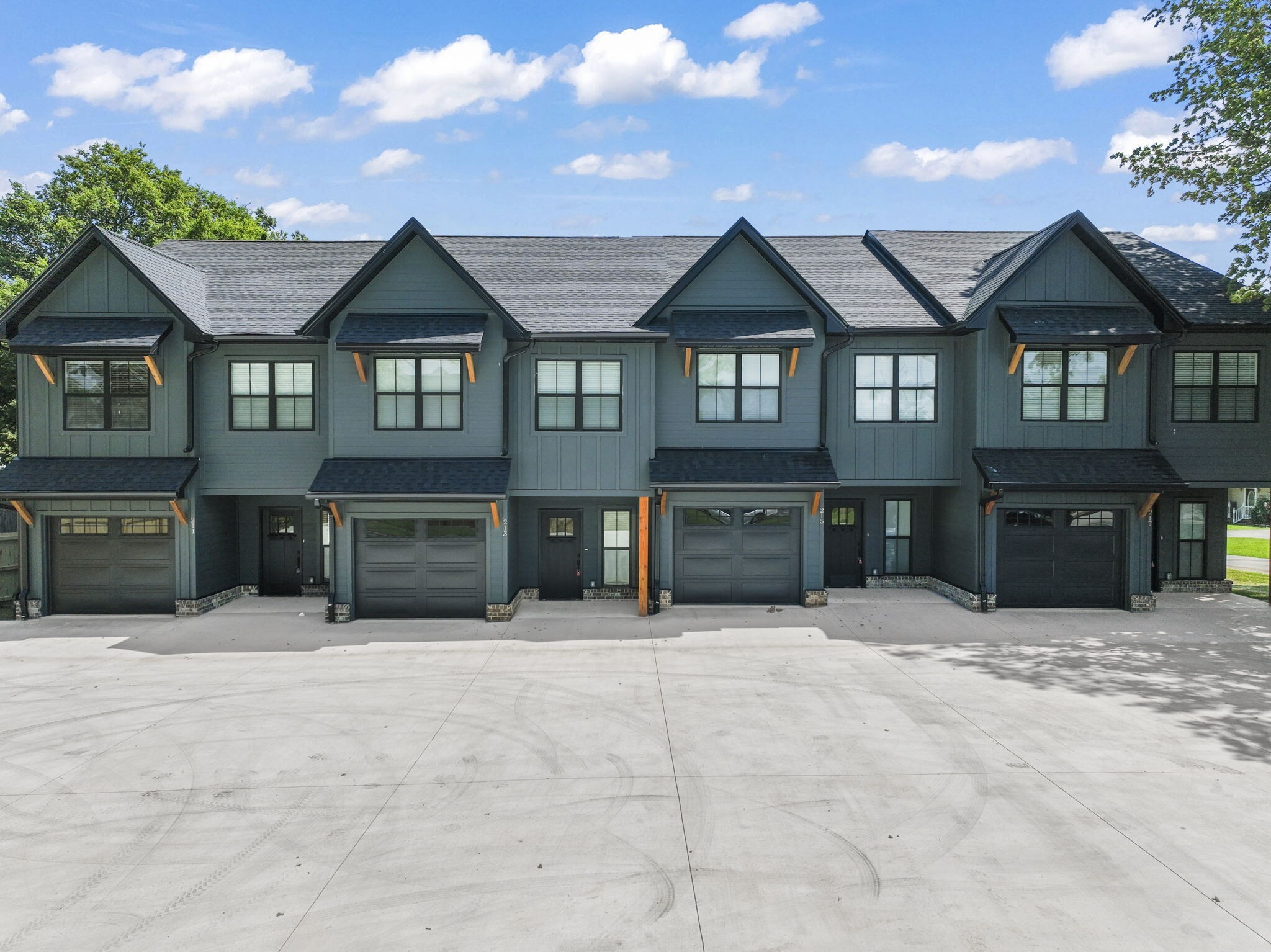 Property Photo: 213 S Porter St 213 TN 37398