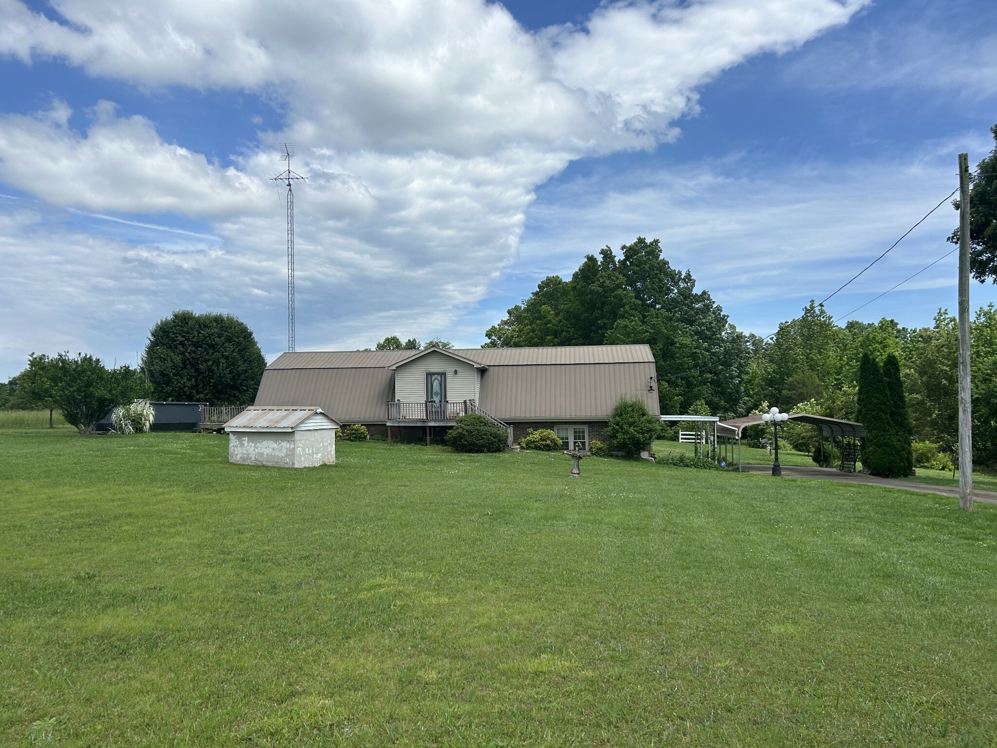 Property Photo: 236 Beartown Rd TN 38469