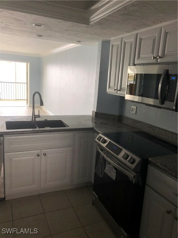 Property Photo: 4510 N Key Drive 302 FL 33903