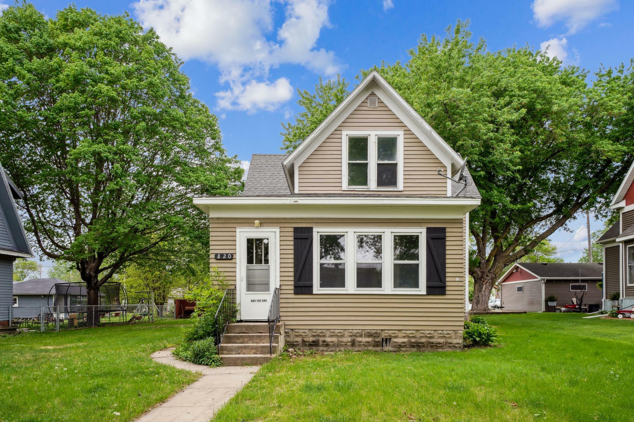 Property Photo: 820 1st Avenue MN 55335