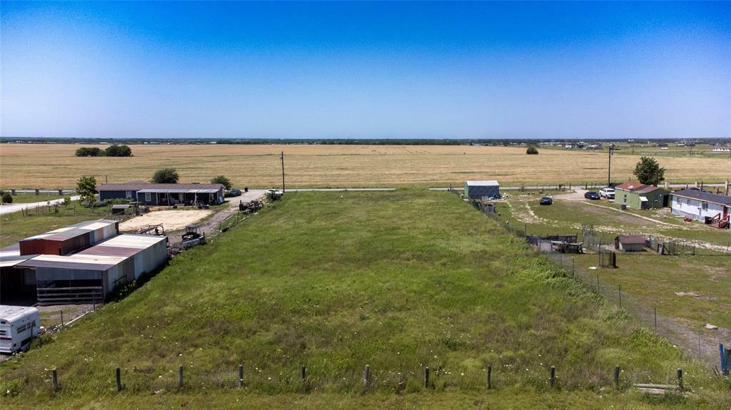 Property Photo: 4764 County Road 4102 TX 75142