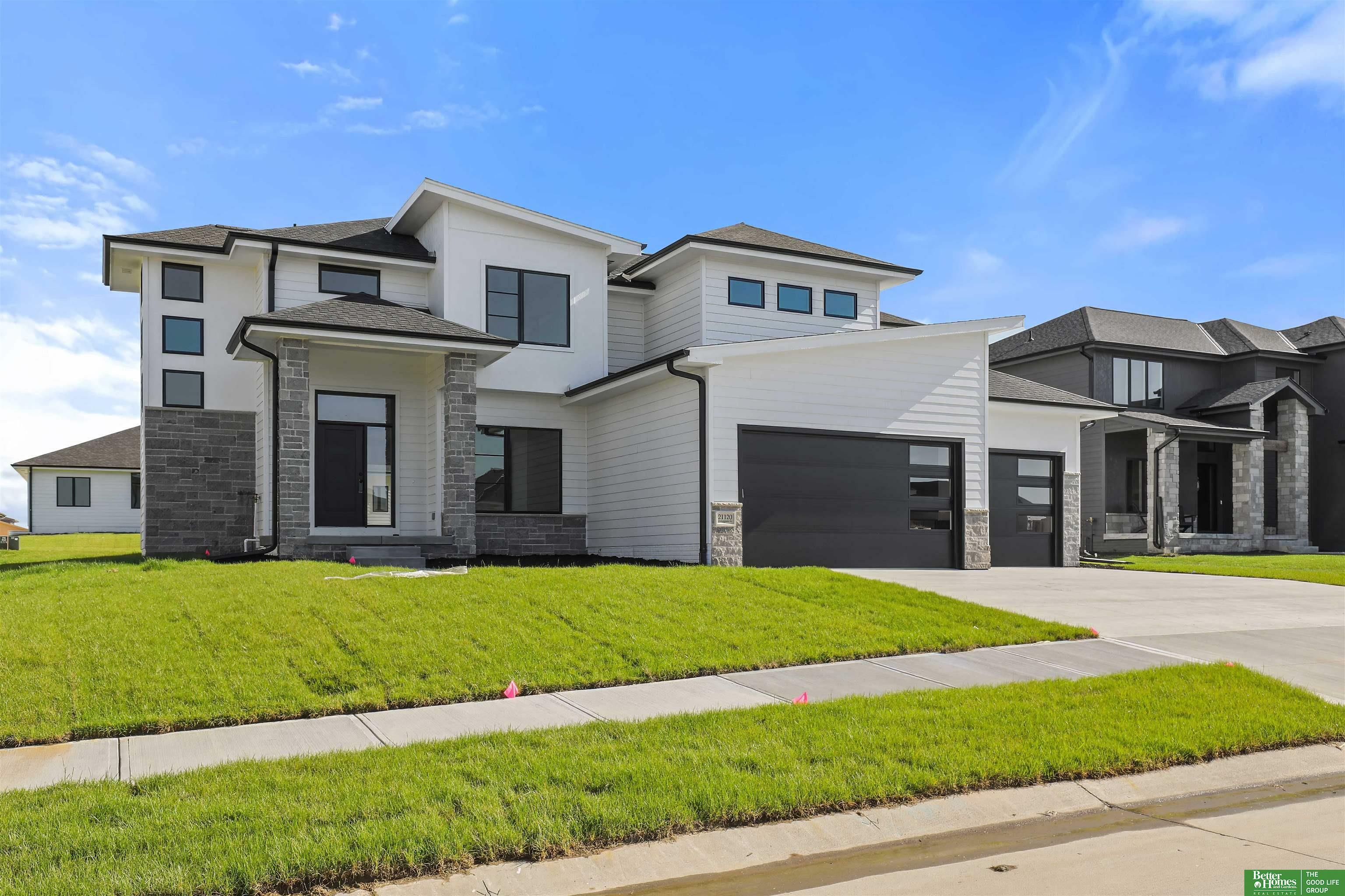 Property Photo: 21120 Arlington Street NE 68022