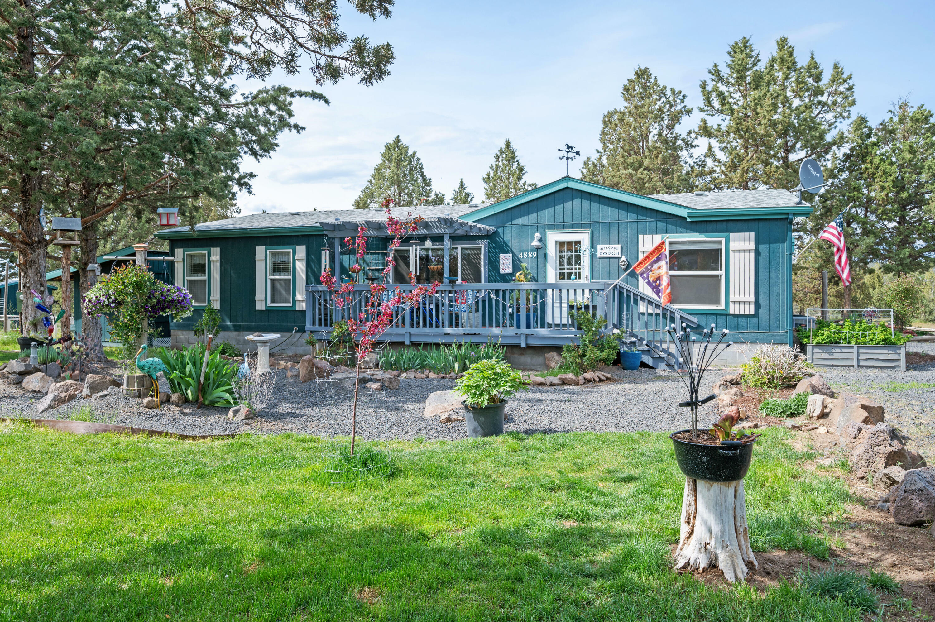 Property Photo: 4889 SE Sioux Loop OR 97754