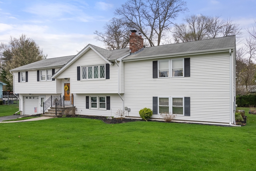Property Photo:  15 Kenda Road  MA 01545 