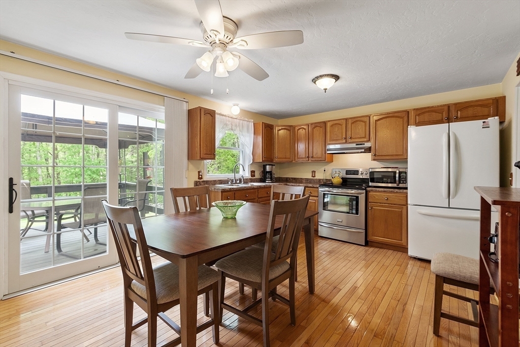 Property Photo: 81 Number 6 Schoolhouse Rd MA 01507
