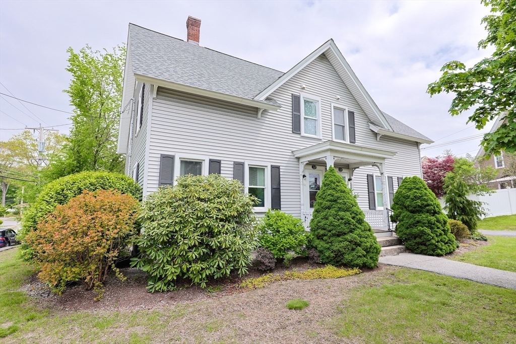 Property Photo: 258-260 Main St MA 01588