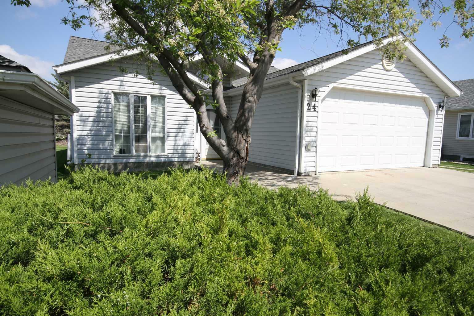 Photo de la propriété: 24 Fairway Village N AB T1G 1G2