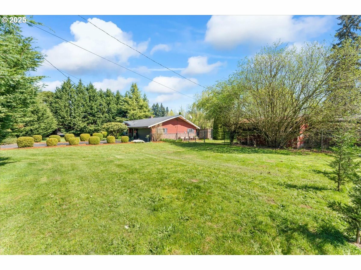 Property Photo: 9811 NE 152nd Ave WA 98682