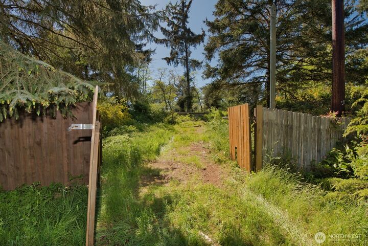 Property Photo: 2461 State Route 109 WA 98569