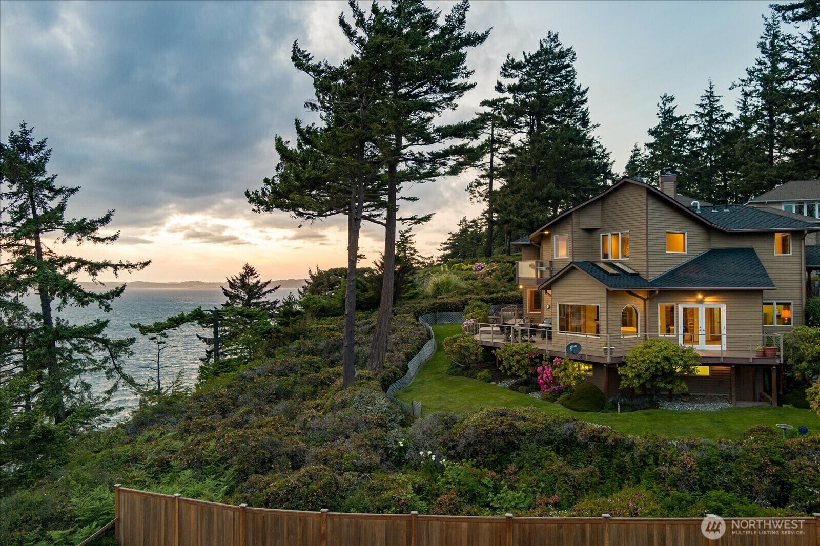 Property Photo: 307 Lake Hancock Drive WA 98239