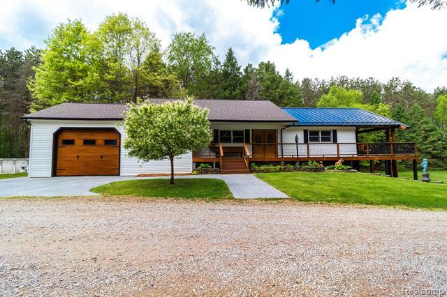 4707 Mount Morris Road  Oregon Twp MI 48421 photo