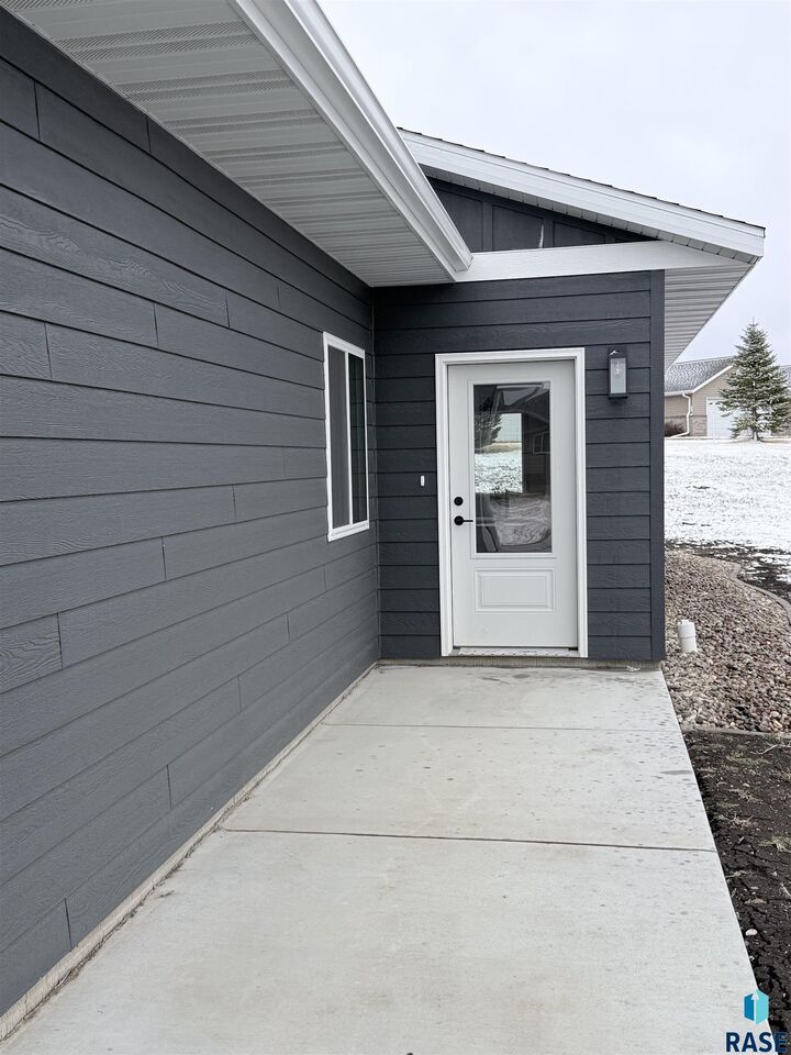 Property Photo:  1002 S 6th Ave  IA 51246 