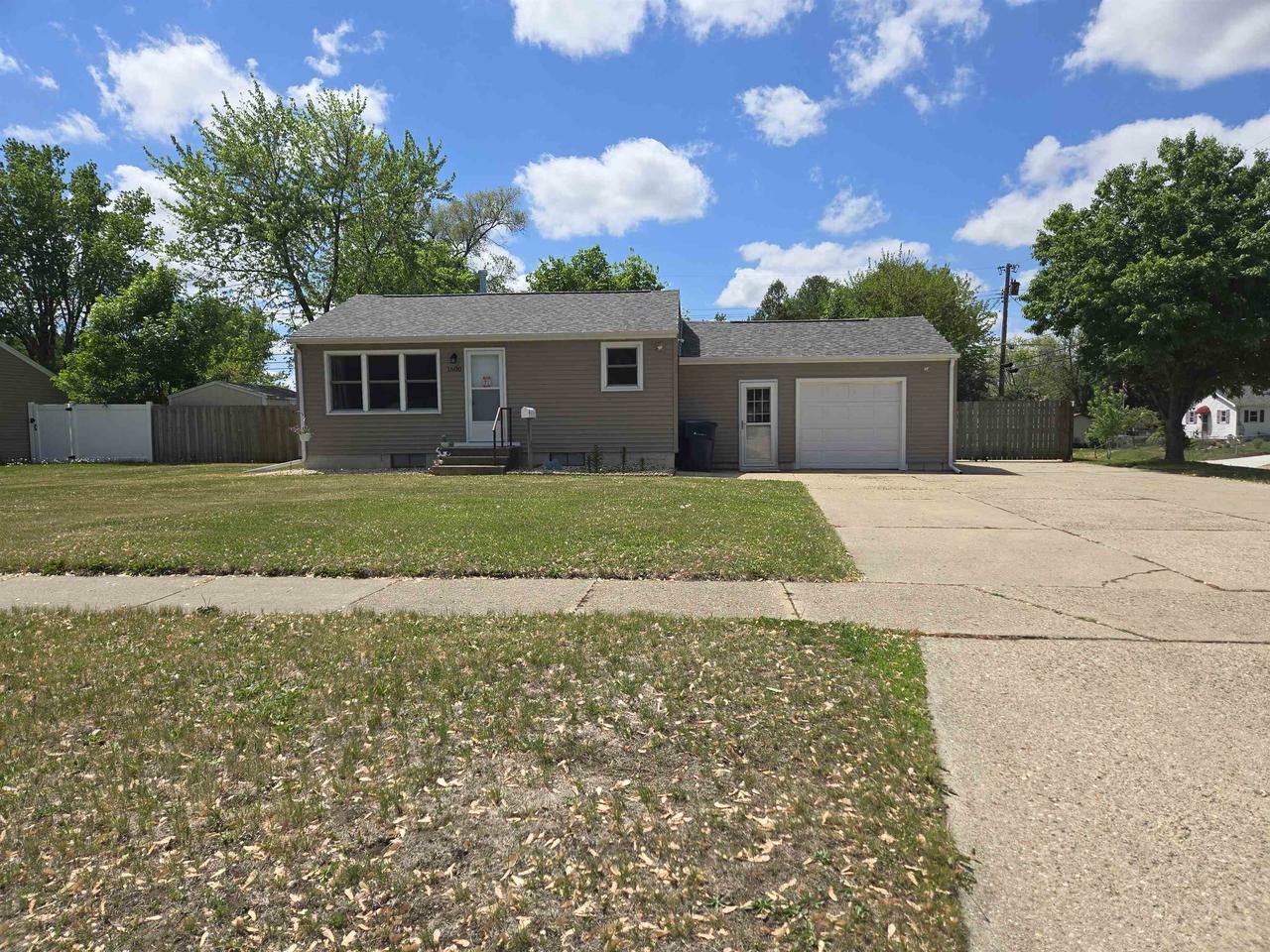 Property Photo: 1600 South Marion Avenue WI 53546