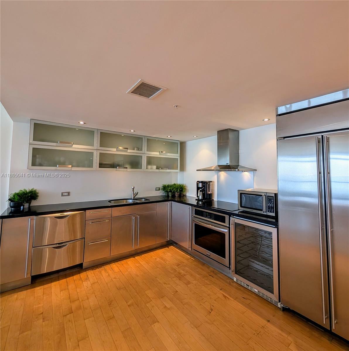 Property Photo: 1900 Sunset Harbour Dr 2306 FL 33139
