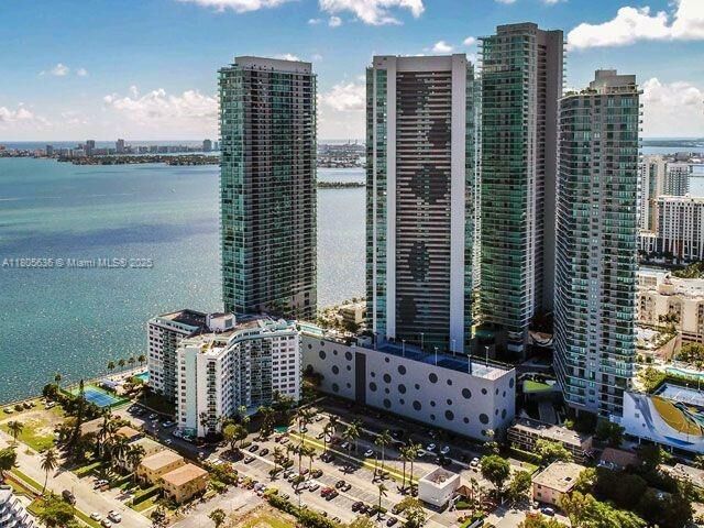 650 NE 32nd St 4201  Miami FL 33137 photo