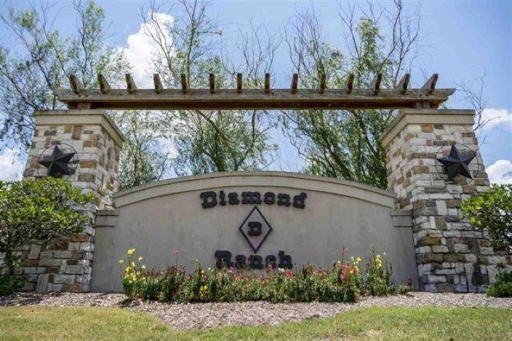 Property Photo: 3240 S Pine Island Levee Rd TX 77713