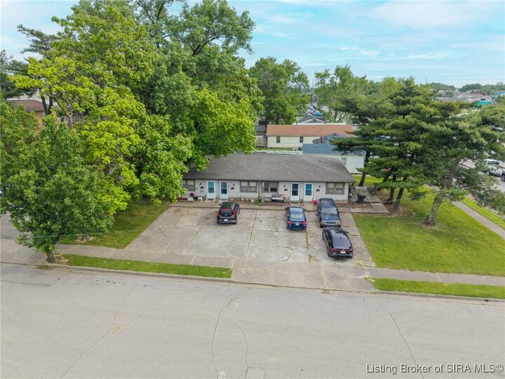 Property Photo: 501 W 5th Street IN 47130