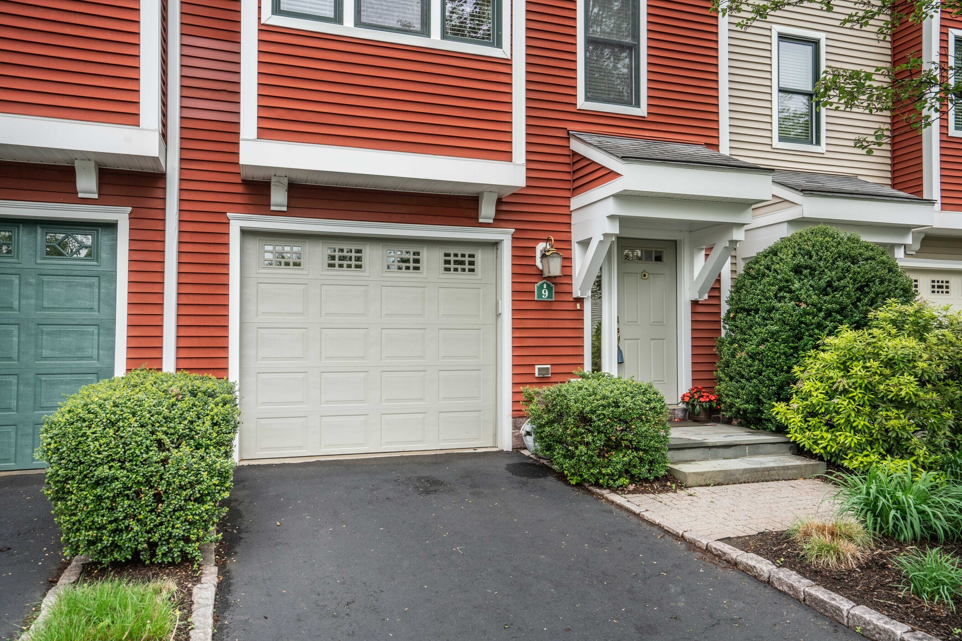 Property Photo: 645 Prospect Avenue 9 CT 06105